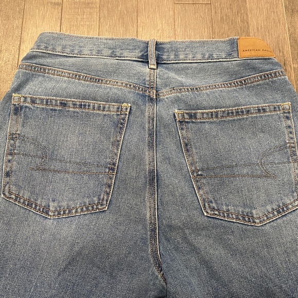 American Eagle High Waist Skater Jeans - Picture 3 of 10